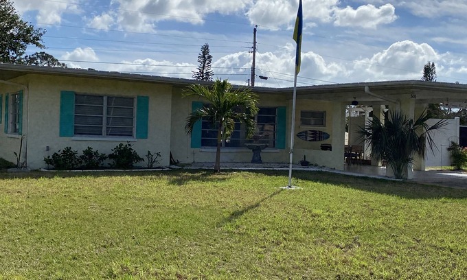 South Venice Casa | Flamingo House - Experience Old Florida!