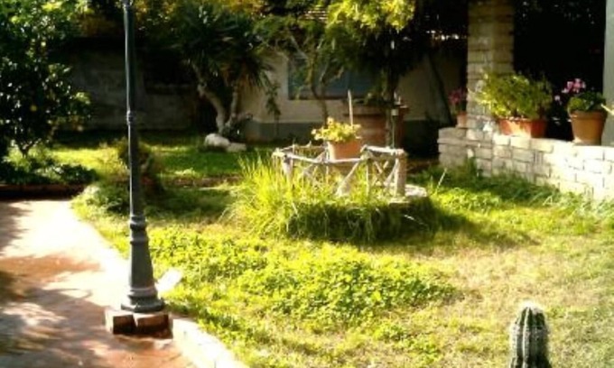 Monte Caminetto Casa | Villino "Flaminio" - alquiler romantico con jardin, a 9 km de Roma
