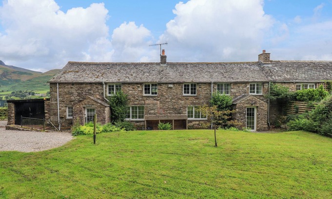 Scales Cabaña | FLASKA HOUSE, pet friendly, with open fire in Troutbeck Near Penrith