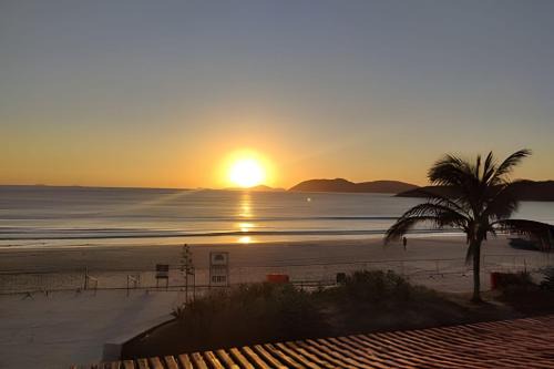Cabo Frio Apartamento | Flat 1A Vista panorâmica Mar com Piscina e wi-fi