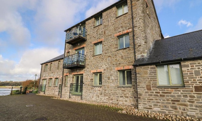 Pembroke Apartamento | Flat 2