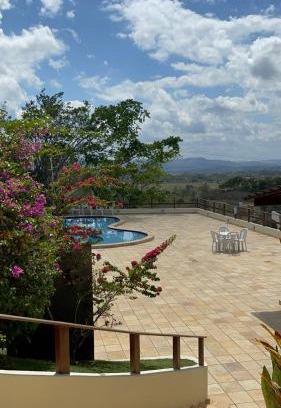 Cha Grande Apartamento | Flat 201 Condomínio Topo da Montanha