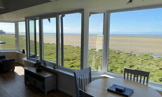 Knott End-on-Sea Cabaña | Flat 3, Sandridge Court