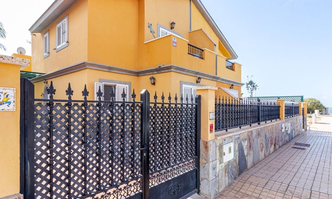 Castillo del Romeral Casa | Flatguest Romeral - Duplex - Tranquilo - BBQ