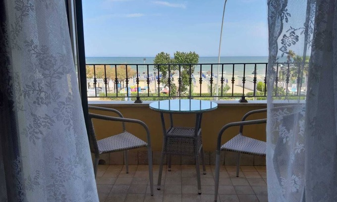 Alba Adriatica Apartamento | Flat in front of the sea