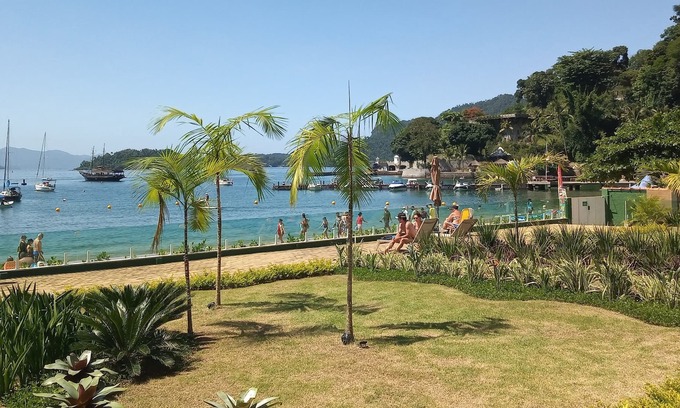 Angra dos Reis Apartamento | FLAT IN PRAIA GRANDE ON THE BEIRA MAR WITH PARKING