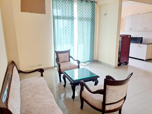 Ghaziabad Apartamento | Flat in Saviour