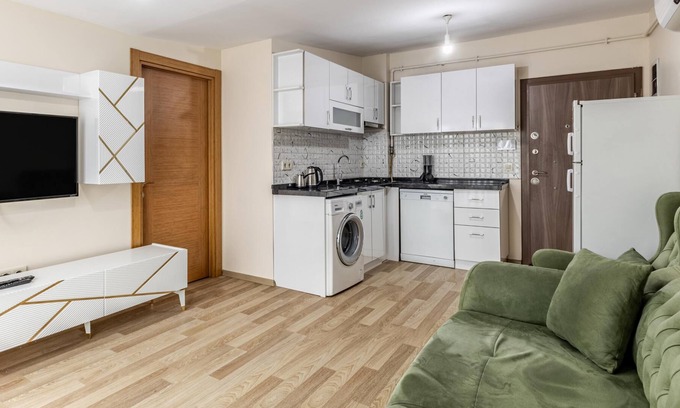 Mecidiyekoy Apartamento | Flat with Terrace 1 min to Trump Towers