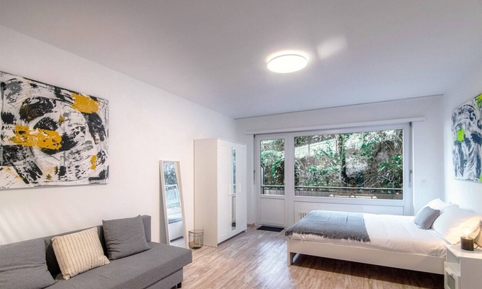 Paradiso Apartamento | Flat with terrace 3 minutes from the station (PONTE PARADISO)