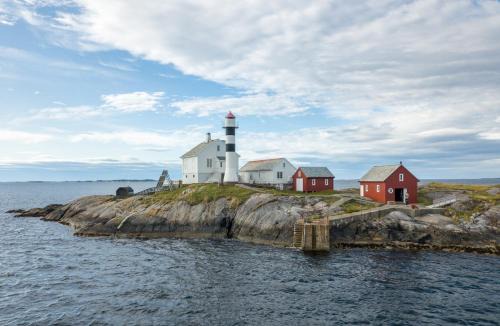 Midsund Municipality Complejo | Flatflesa Fyr - by Classic Norway Hotels