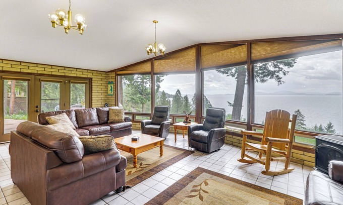 Bigfork Casa | Casa privada de Bigfork con vistas al lago Flathead!