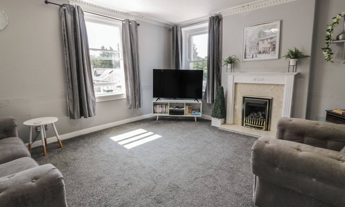 Gatehouse-of-Fleet Cabaña | FLEET TOWNHOUSE, pet friendly in Gatehouse Of Fleet