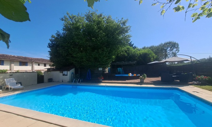 Saint-Pierre-de-Juillers Cabaña | 'Fleurie' La Grange du Moulin -Just families - Fun for kids - Heated pool - wifi