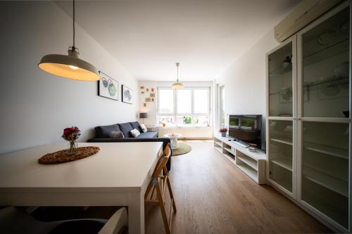 Zagreb Apartamento | Flex SelfCheckIns 173 - Zagreb - Bedroom - Parking - Loggia