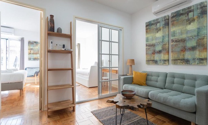 Baixa Apartamento | FLH Downtown Central Flat with Balcony