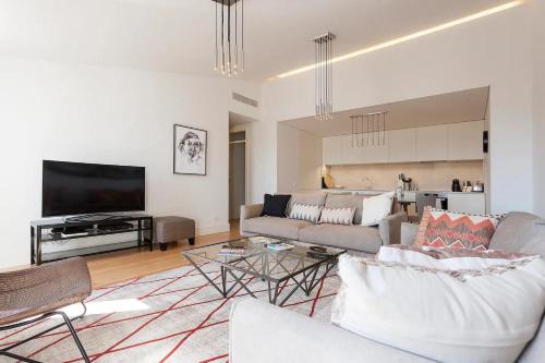 Alfama Apartamento | FLH Mouraria Art Apartment with Pool