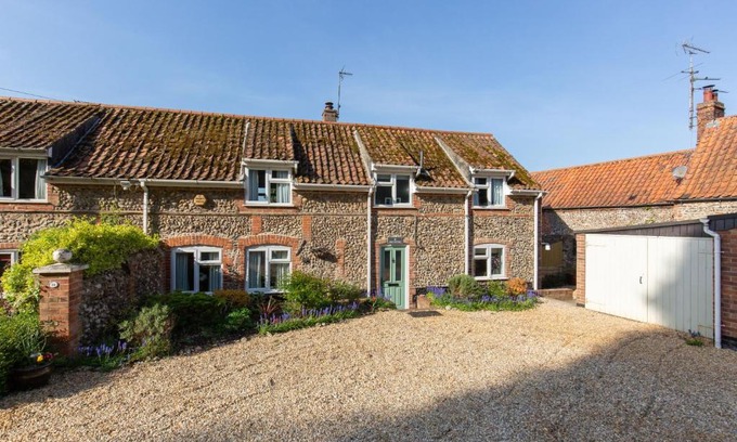 Stiffkey Casa | Flint Cottage