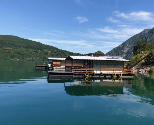 Milici Apartamento | Floating apartments