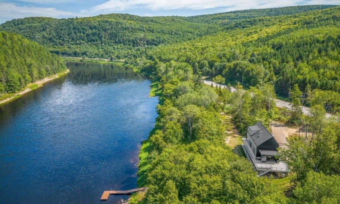 Mauricie Chalet De Esquí | Flodhaus | river front | spa | sauna