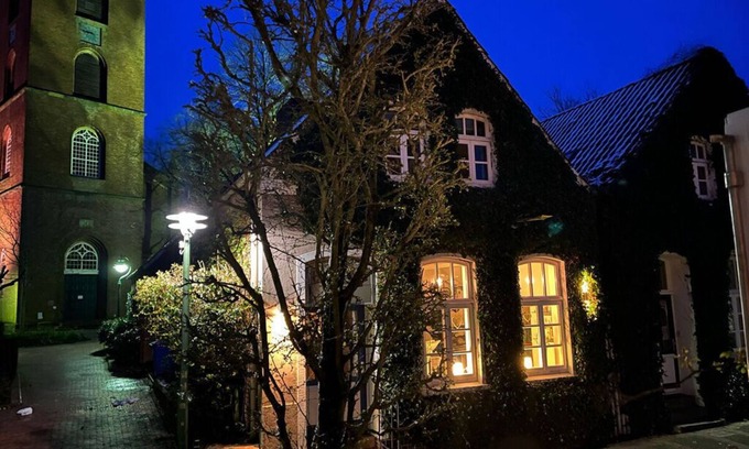 Esens Casa | Retiro moderno de inundaciones
