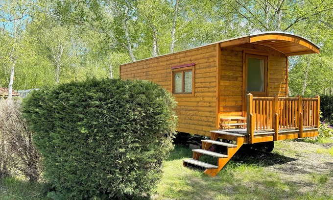 Naujac-Sur-Mer Casa | Flor La Roulotte du Médoc: a nature getaway by the sea!