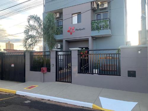 Olimpia Apartamento | Flor Que Ri - Flats Mobiliados na Melhor Localização