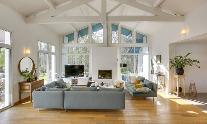 Arbonne Casa | FLORA - Maison contemporaine avec piscine chauffée