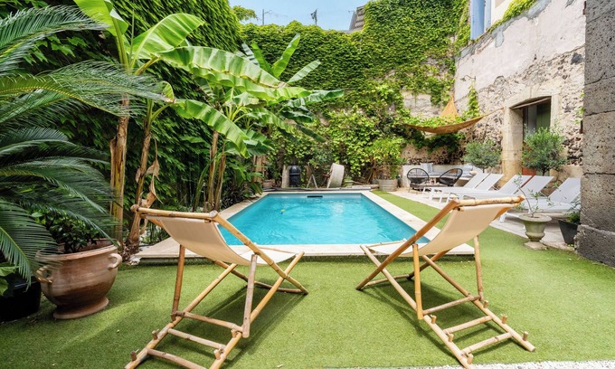 Saint-Thibery Casa | Flora - Maison de Maître - Patio et Piscine Privée