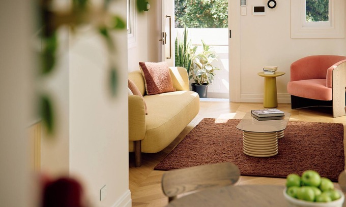 Newtown Apartamento | Flora Suite – Boutique Apartment in Newtown