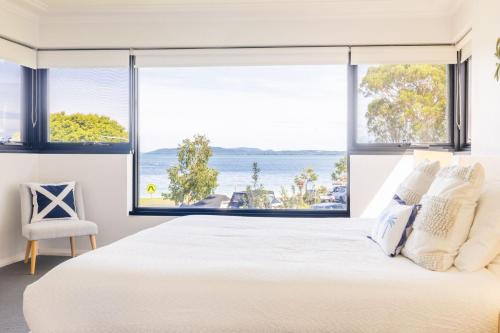 Nelson Bay Apartamento | Florentine, 8 11 Columbia Close - opposite the beach with Air con and water views