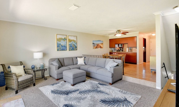 Ocean View Halifax Estates Condominio | Florida Getaway - Balconies, Grill & Near Beaches!