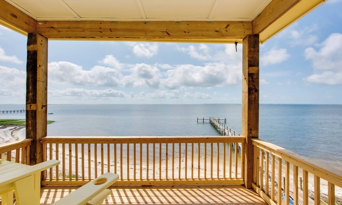 Carrabelle Cabaña | Florida Gulf Coast Getaway w/ Dock & Beach Views