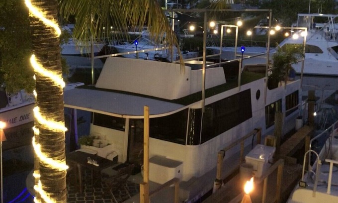 Tavernier Alquiler De Eote | NUEVO barco cómodo de casa limpia, vacaciones increíbles "Baycation"