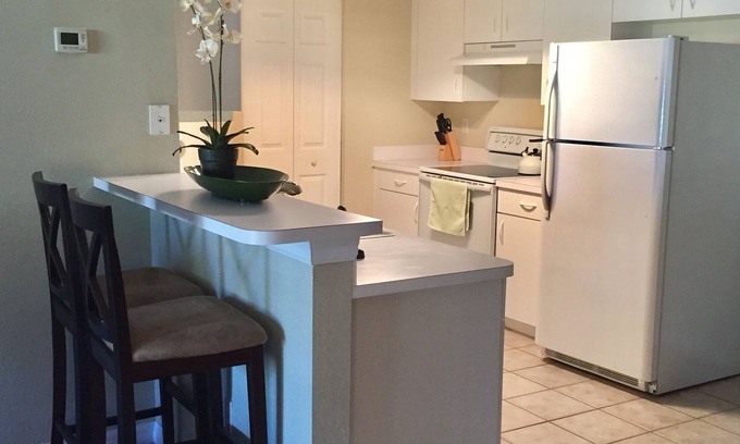 Bonita Springs Condominio | Florida Oasis - Fresco Muebles y Decoración - Gran ubicación