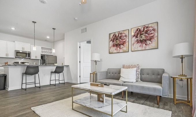 Orange Park Apartamento | Florida Palms Oasis / JAX BEACHES / NAS / INTL AIRPORT / MAYO CLINIC
