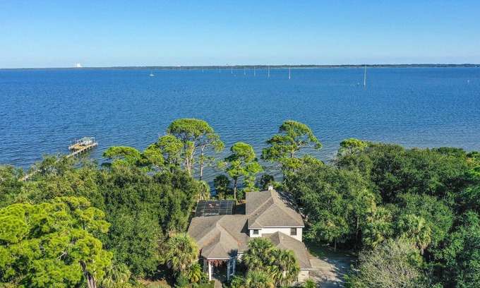 Port Saint John Casa | Florida Space Coast Waterfront Retreat - Family & Pet Friendly - Sleeps up to 15