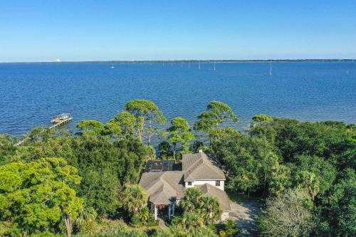 Port Saint John Casa | Florida Space Coast Waterfront Retreat