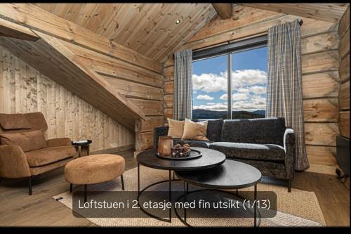 Rauland Casa | Flott moderne hytte i Holterdalen, 4 soverom, 2 bad, Jacuzzi, garasje