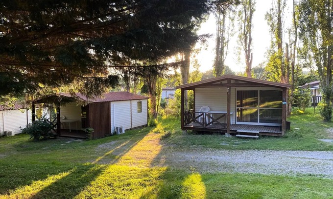 Camon Chalet De Esquí | Flower Camping LA GDPOLA *** - Standard Poplar Chalet 26m2 - 2 bedrooms + covered terrace 10m2 + Clim + TV 4 persons