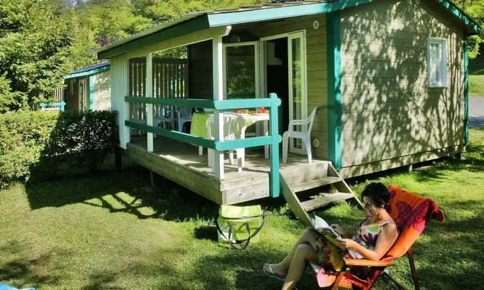 Campagne Chalet De Esquí | Flower Camping Le Val de la Marquise **** - Chalet Bruyère COMFORT 26m2 - 2 bedrooms + covered terrace 10m2 (Sunday) 5 people