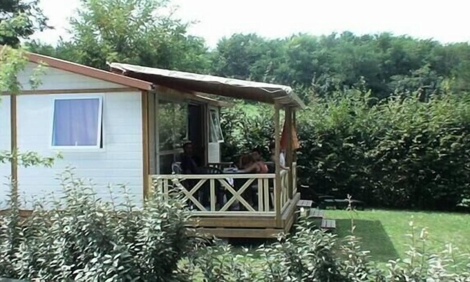 Anneyron Chalet De Esquí | Flower la Châtaigneraie campsite**** - Standard 4-room chalet for 6 people