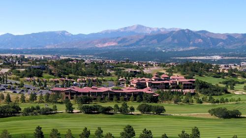 Flying Horse Cabina | Flying Horse Resort & Club