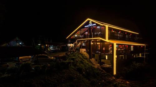 Bundu Tuhan Cabina | Flypod . Kinabalu Mt Lodge