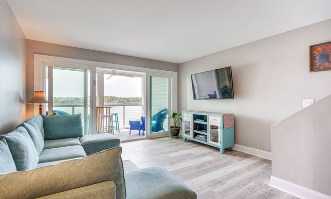 Folly Beach Apartamento | Folly Beach Retreat w/ Pool Access & River Views!