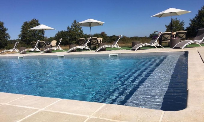 Blond Otro | Fonclaire Holidays Carpers Rest