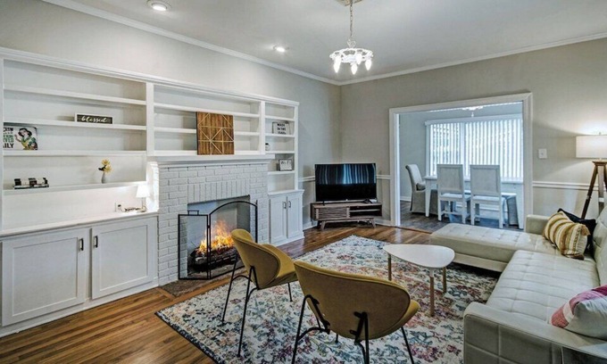 Fondren Casa | Fondren N. Neighborhood | Location Near Hospitals