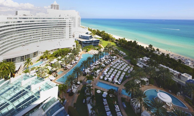 Mid Beach Condominio | Hotel Fontainebleau 15 ° piso con vista al mar Junior Suite