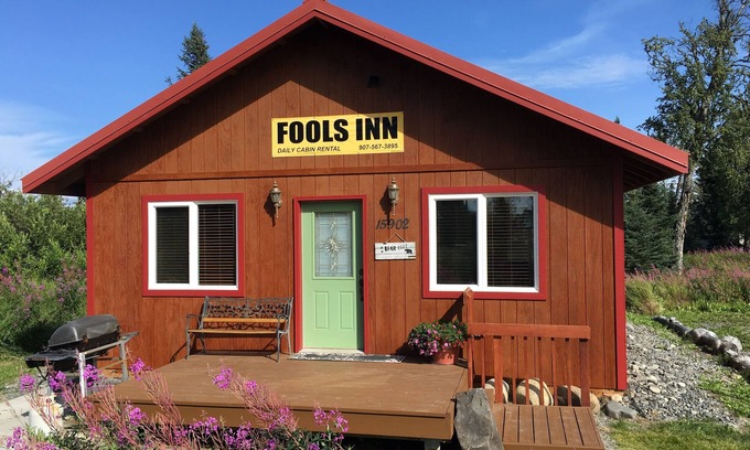 Ninilchik Cabina | "Como locos Inn" Cabina al lado de Charters de pesca Fool