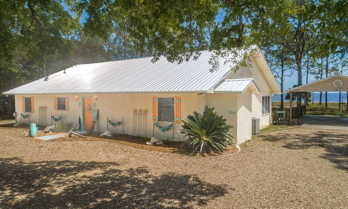 Carrabelle Casa | Huellas Hermosa Beach House