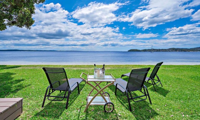 Salamander Bay Casa | Footprints on Foreshore